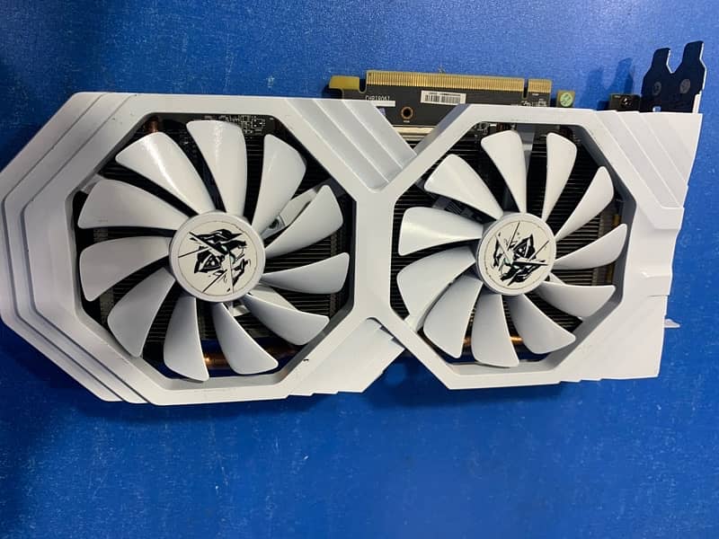 RX 590 saphir ,xfx,white black blue 8gb 256bit 8