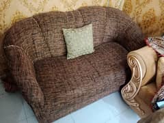 3,2,1 Sofa set for sell argent only serious buyer can contact me 0