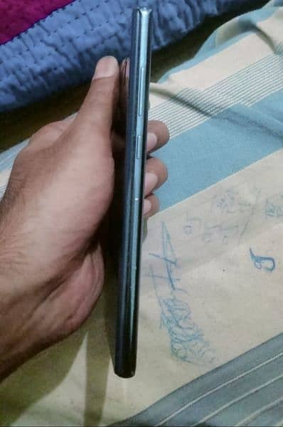 samsung galaxy note 8  6gb Ram  64gb  memory 5