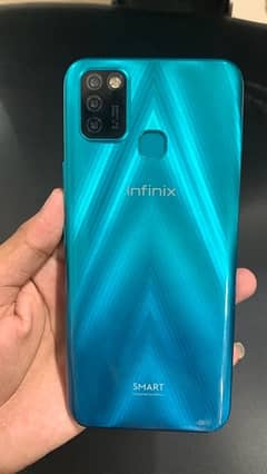 infinix smart 06      Ram 3    storage 64