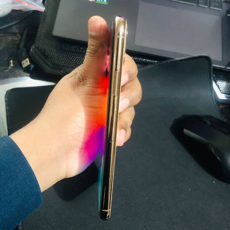 Iphone 11 pro max PTA approved | GOLD | 9.5/10 | 64gb | 82 BH 2