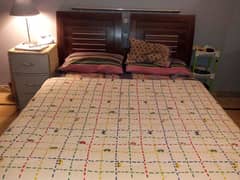 Queen Size Bed with 2 Door Almari for Sale 35 Thousand