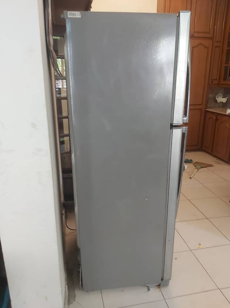 LG Refrigerator,600L Capacity For Sale GReen Ion Door Cleaning 2