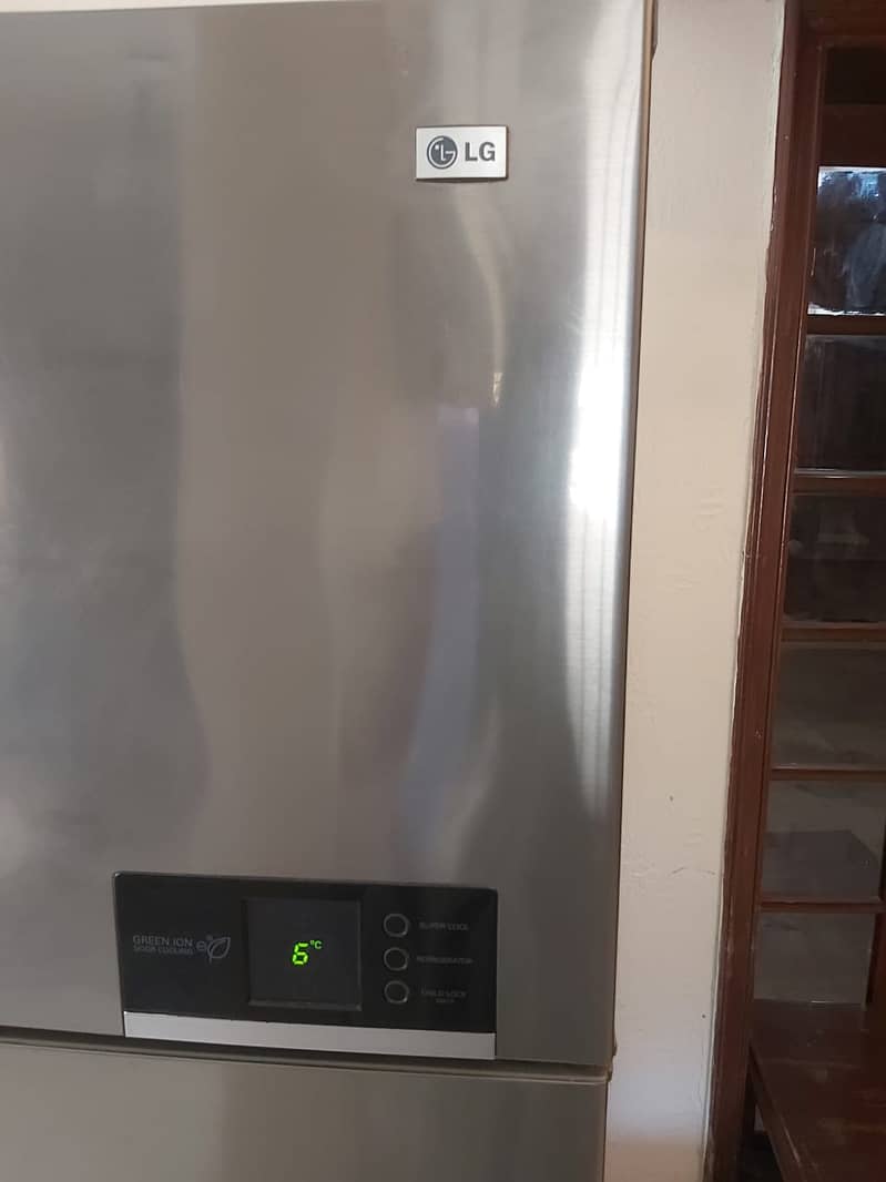 LG Refrigerator,600L Capacity For Sale GReen Ion Door Cleaning 3