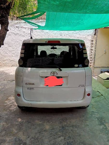 Toyota Sienta 2007 1