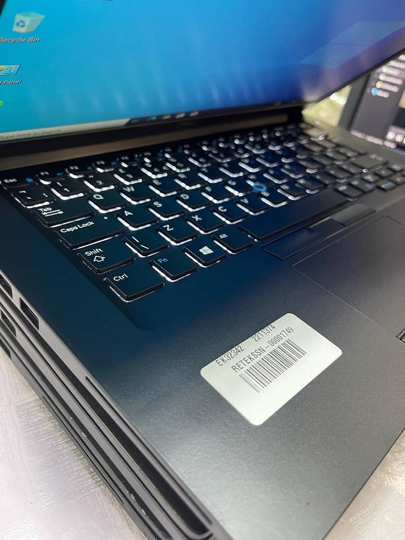 Dell Latitude 7490 (0322-8832611) 2