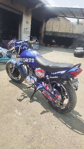 Deluxe model 6 sports bike 150cc Lahore number 10by10 condition 5