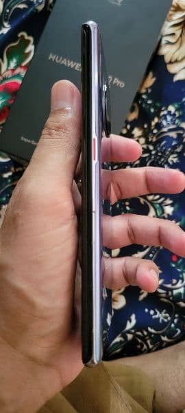 huawei mate 30 pro 8,256 7