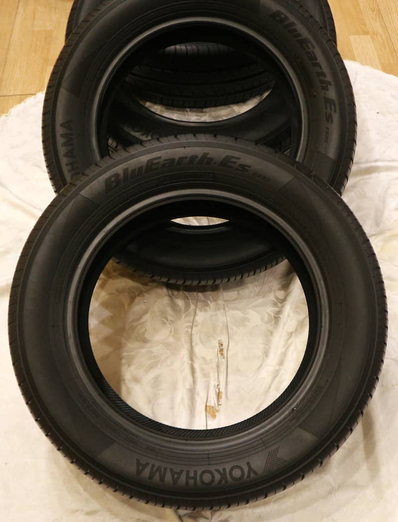 Yokohama BluEarth Tyres, Tires Like New 215/55/16 1