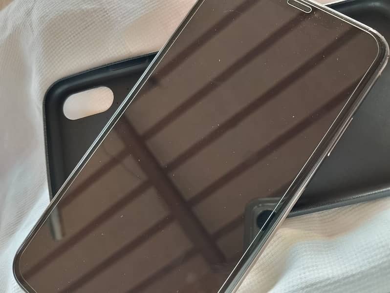 iPhone xs max dual pta 3