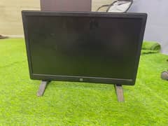 Hp Monitor  LCD L8K84A 18 Inches Display