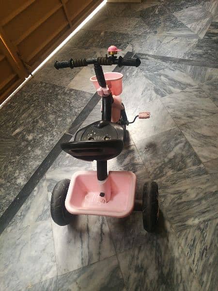 Kids tricycle 1