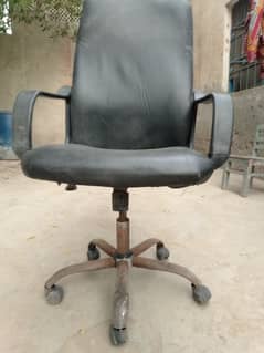 Office chair for sale 3000. . . 03332034270