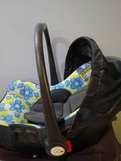 baby carrycot