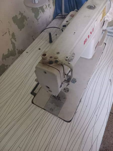 sewing machine with table 2