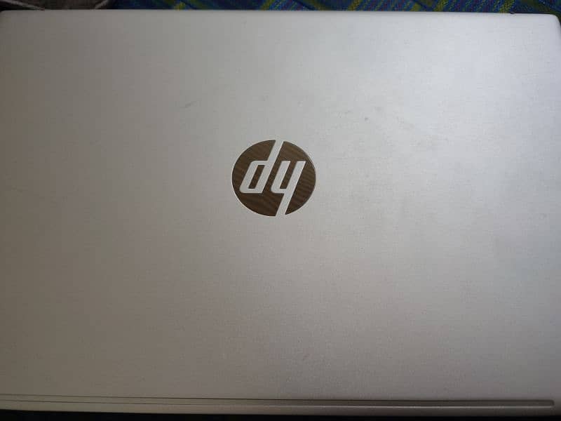 HP Pavilion 15.6 Ryzen 7 5700U 12GB+512GB 10/10 Condition 2