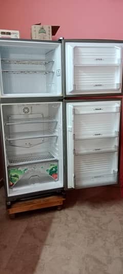 Dawlance Fridge in Working Good Condition 0