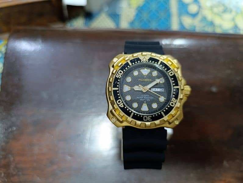 Original FoxBox Heavy Duty Gold Plated watch with box and papers 10000 8