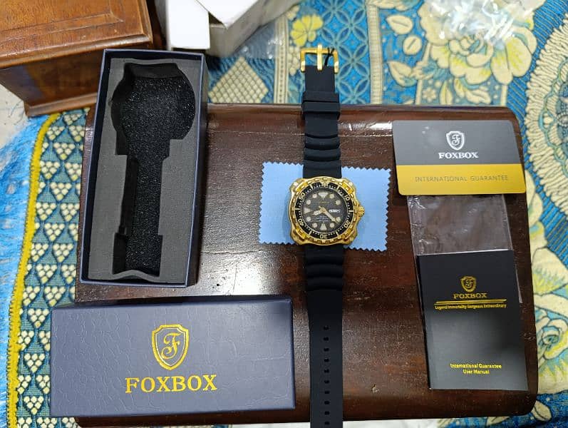 Original FoxBox Heavy Duty Gold Plated watch with box and papers 10000 19