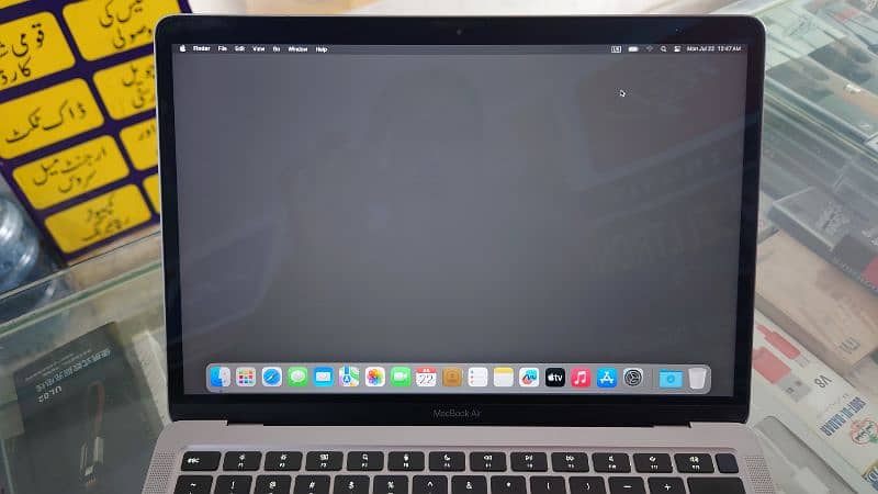 MacBook air 2020 m1 mint condition 1