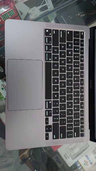 MacBook air 2020 m1 mint condition 2