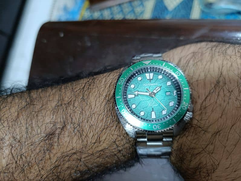 Submariner Style FoxBox Heavy Duty Green bezel watch with box n papers 0