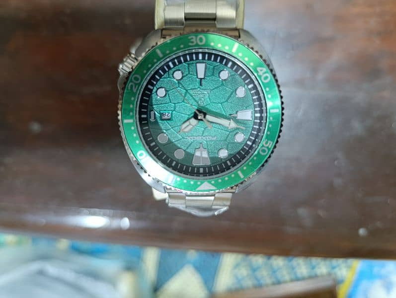 Submariner Style FoxBox Heavy Duty Green bezel watch with box n papers 9