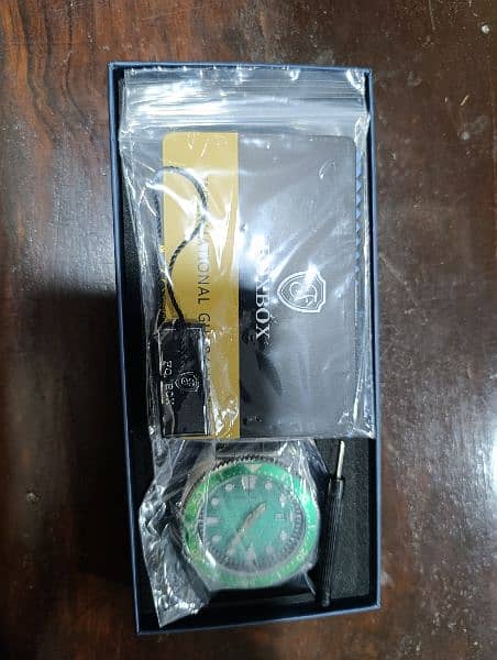 Submariner Style FoxBox Heavy Duty Green bezel watch with box n papers 16