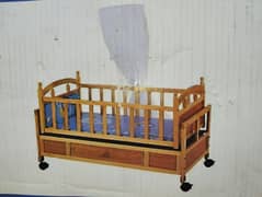 Swinging Baby Cot