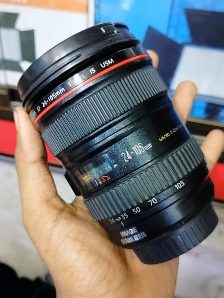 Canon 24-105mm F/4L | with original hood 0