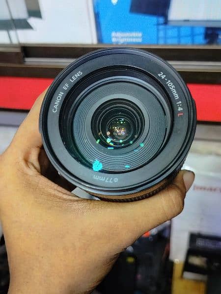 Canon 24-105mm F/4L | with original hood 4