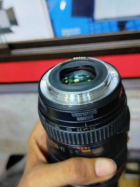 Canon 24-105mm F/4L | with original hood 5