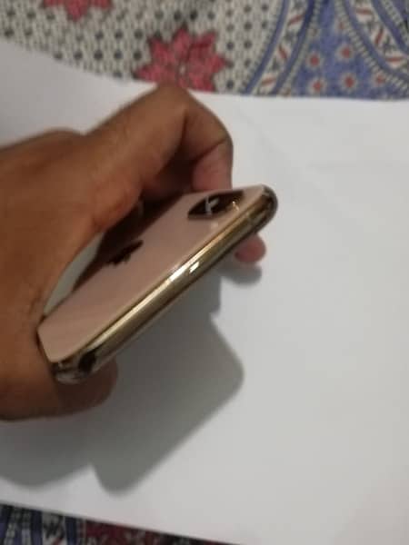 IPhone XS Golden 10/10 Non PTA FU 5