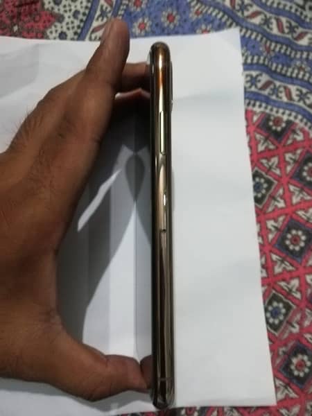 IPhone XS Golden 10/10 Non PTA FU 6