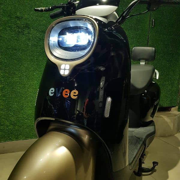 Evee Nisa Electric scooty 2024 Model New Zero Meter 1