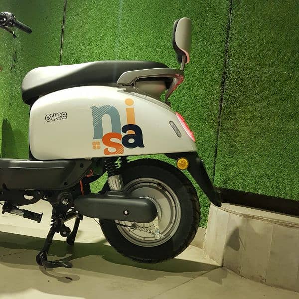 Evee Nisa Electric scooty 2024 Model New Zero Meter 5