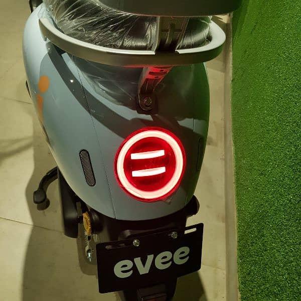 Evee Nisa Electric scooty 2024 Model New Zero Meter 9