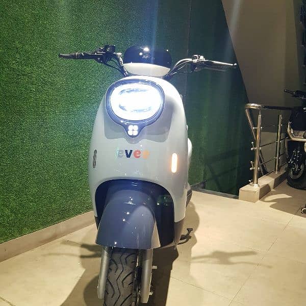 Evee Nisa Electric scooty 2024 Model New Zero Meter 13