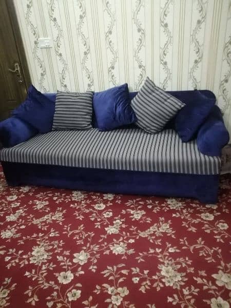 5 seater sofa and 1 satti 2