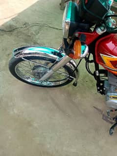 Honda 125 20/21 model/10 by 10 edition