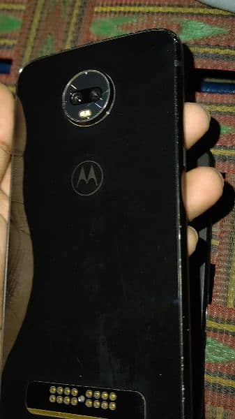 moto z3 play 1