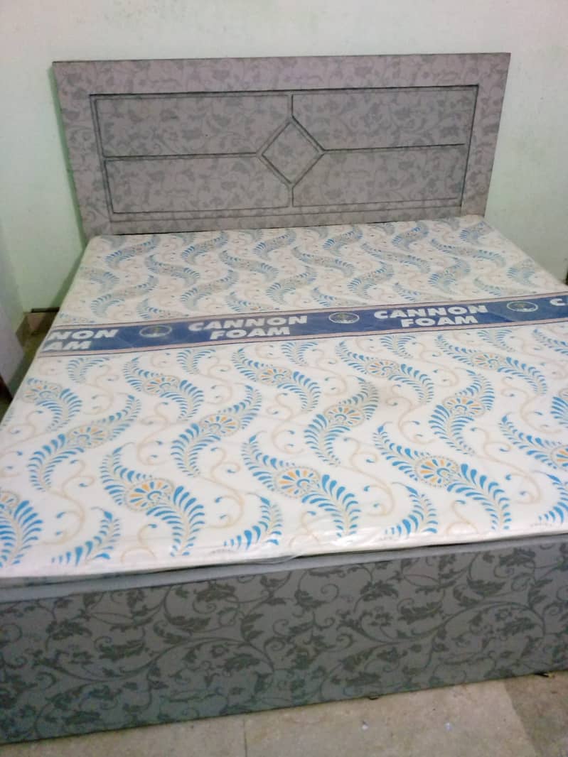 bed with dressing table without matress 2