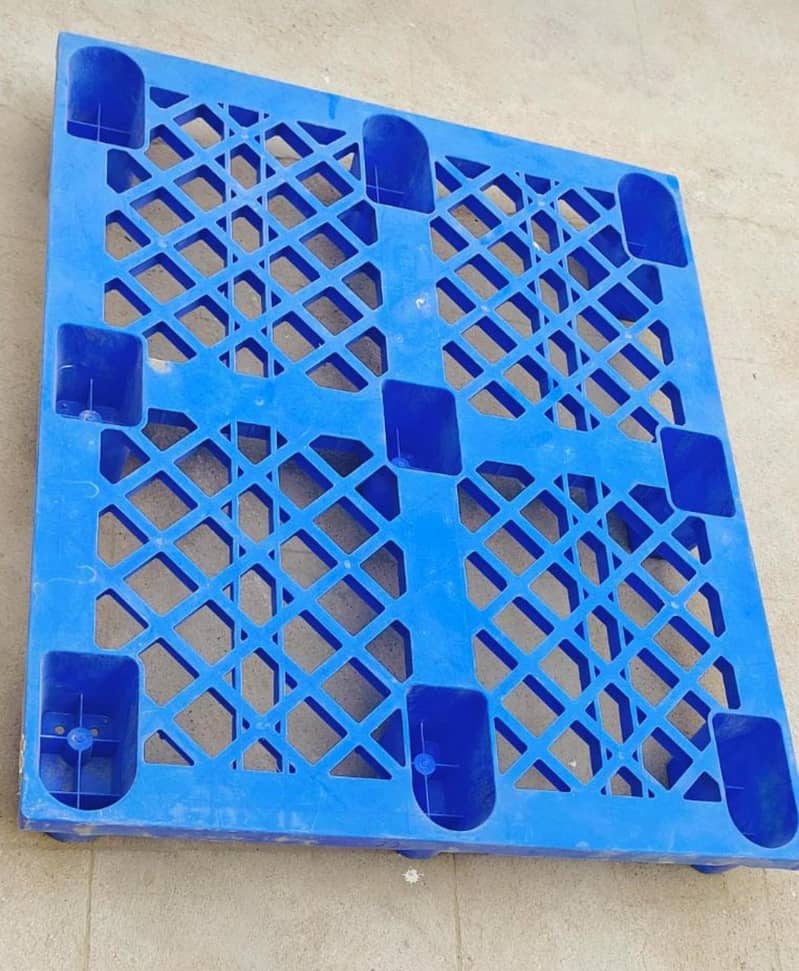 Plastic Pallet stock | Indsutrial storage pallets | impoted pallets 0