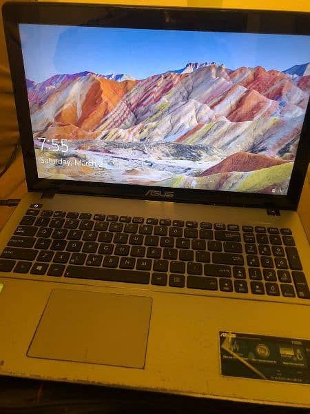 ASUS LAPTOP i5 ,4gb,2Gb Nvidia,750hdd,touch screen 3