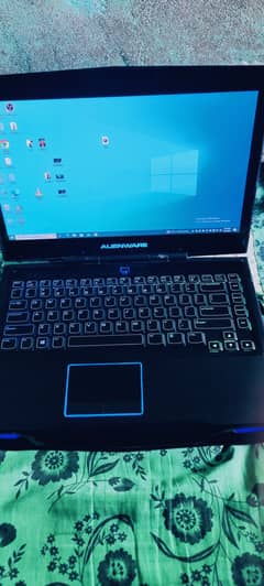 Laptop core i7 Alienware 10/10 condition