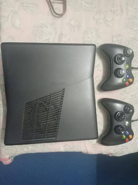 Xbox 360 "slim" 250gb Go 4