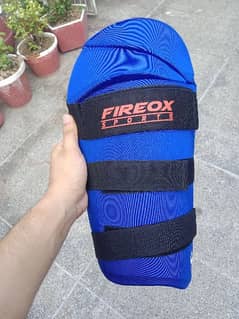 brand new fireox pro blue thigh pad set.
