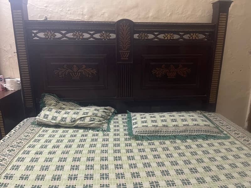 solid wooden bed and dressing 0