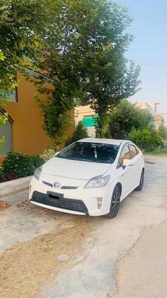 Toyota Prius 2013 reg 2017 1