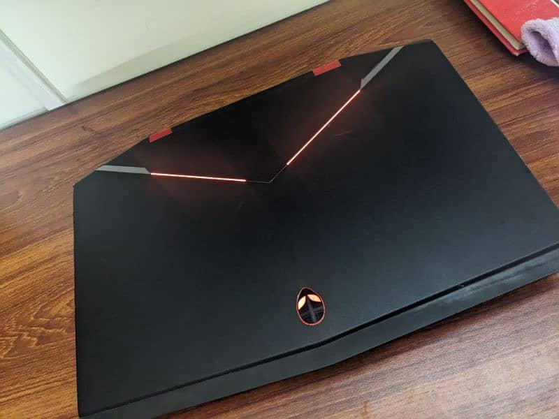 Alienware M1 R17 1